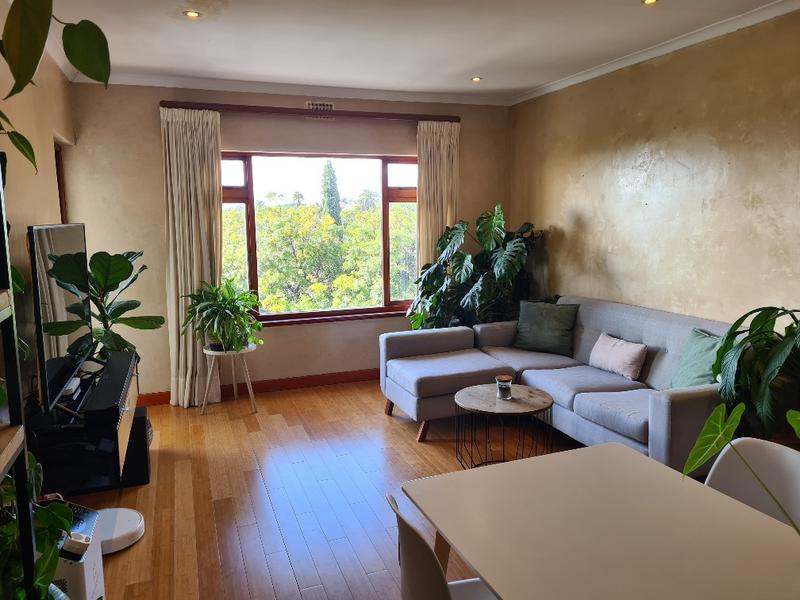 2 Bedroom Property for Sale in Oranjezicht Western Cape